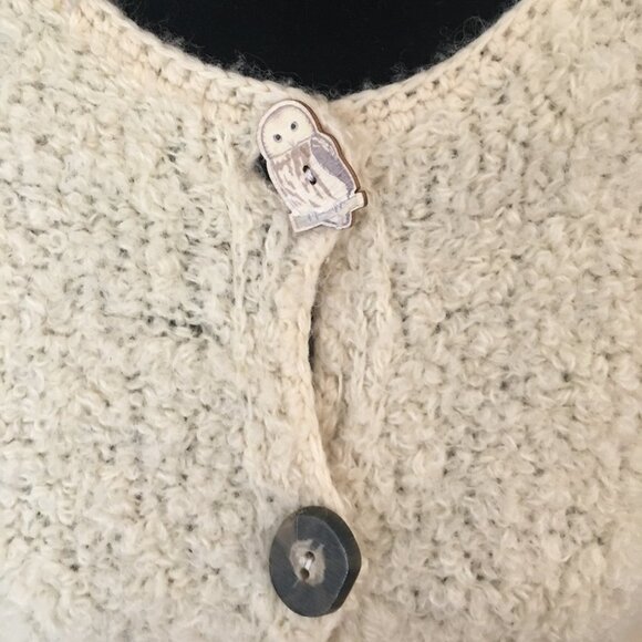 MOON GRAY Vintage Off White Boucle Knit Sweater Cardigan Wood Buttons Medium 4 - Picture 5 of 9